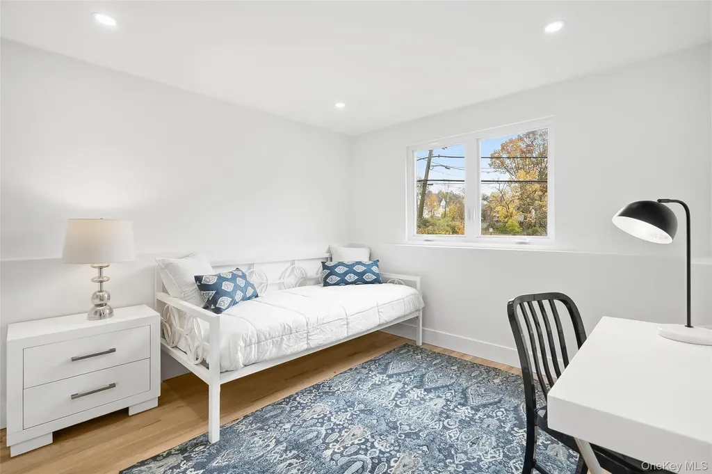 2222 Boston Post Road Larchmont NY 10538
