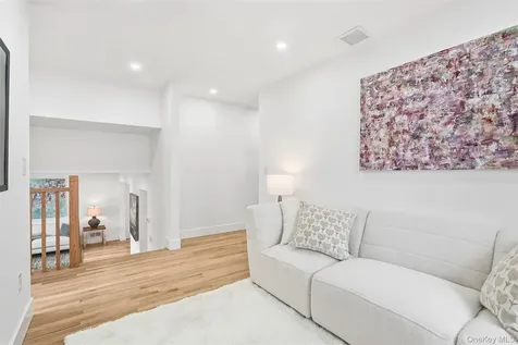 2222 Boston Post Road Larchmont NY 10538
