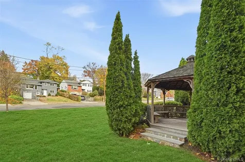 2222 Boston Post Road Larchmont NY 10538