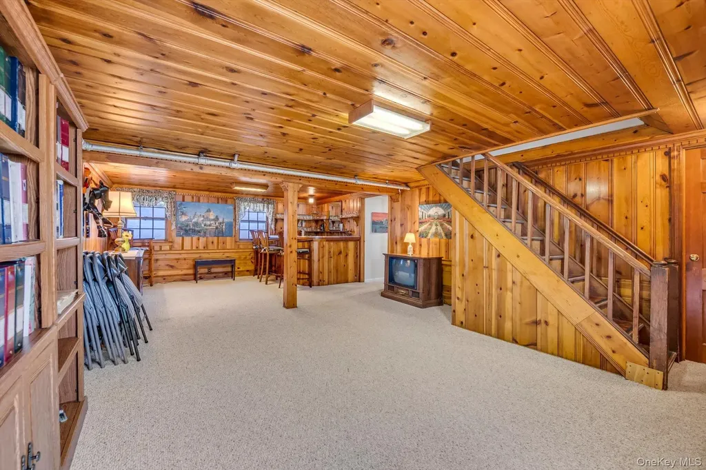 14 Avon Road New Hyde Park NY 11040