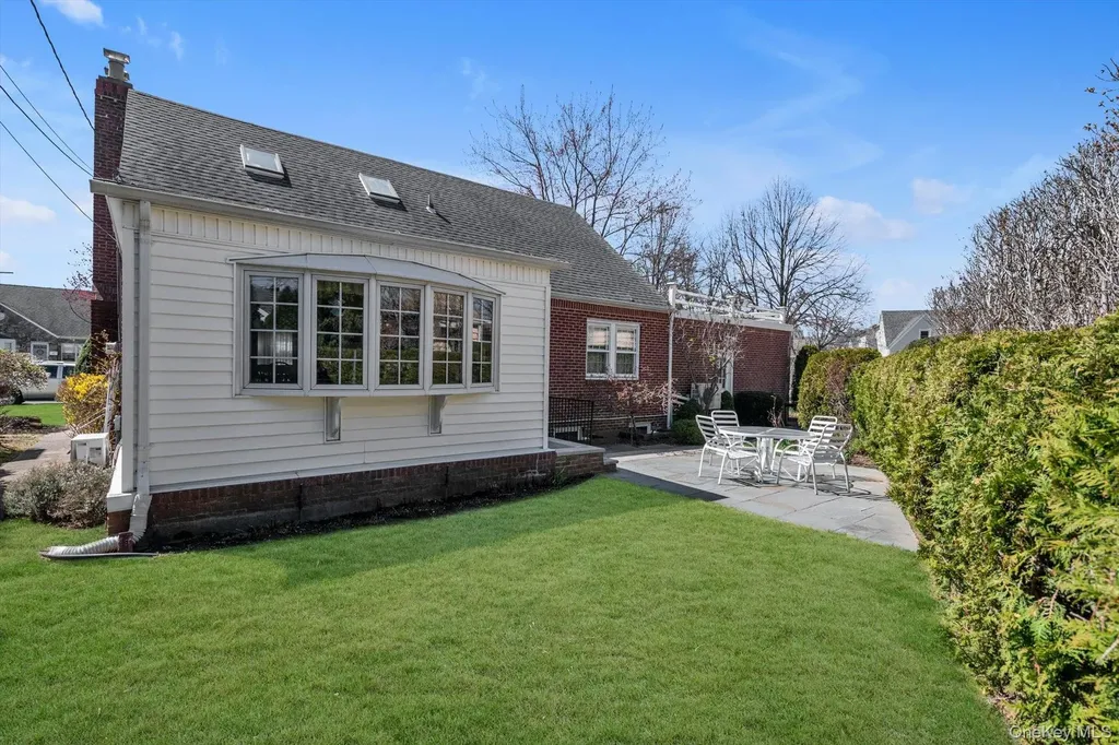 14 Avon Road New Hyde Park NY 11040