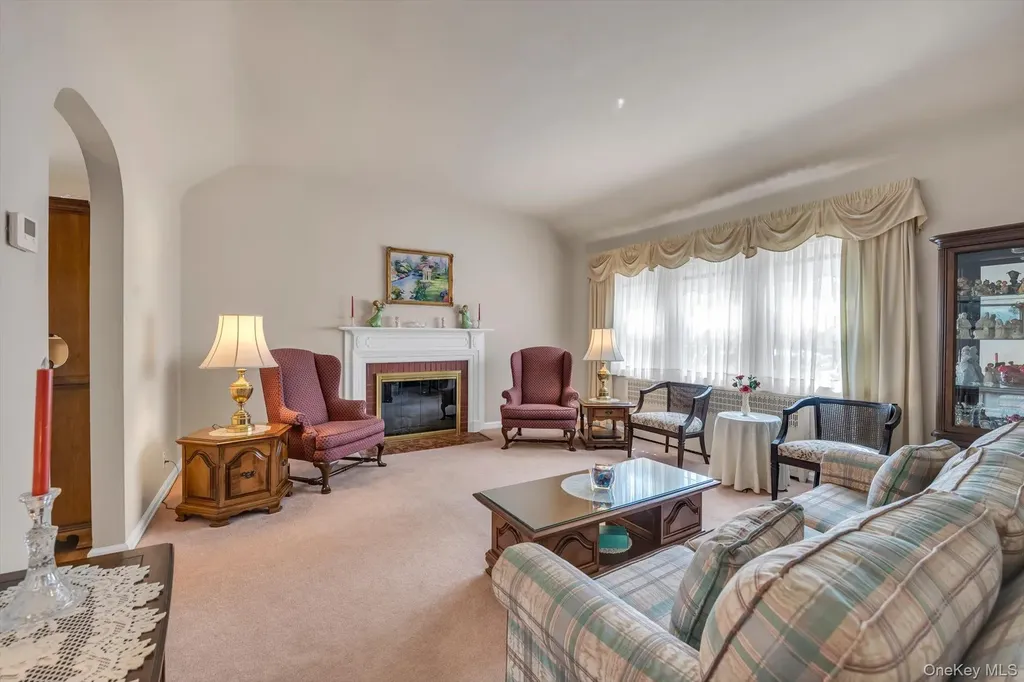 14 Avon Road New Hyde Park NY 11040