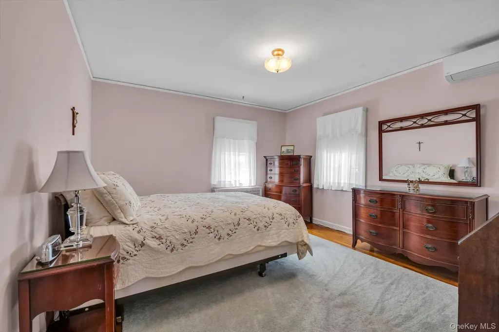 14 Avon Road New Hyde Park NY 11040