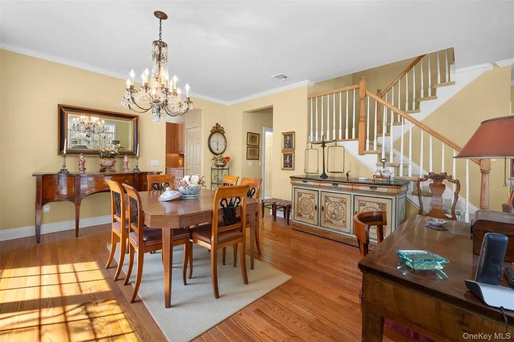 333 E Overlook Port Washington NY 11050