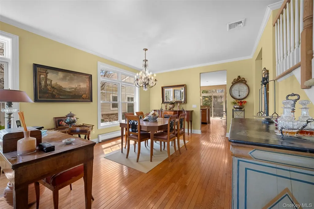 333 E Overlook Port Washington NY 11050