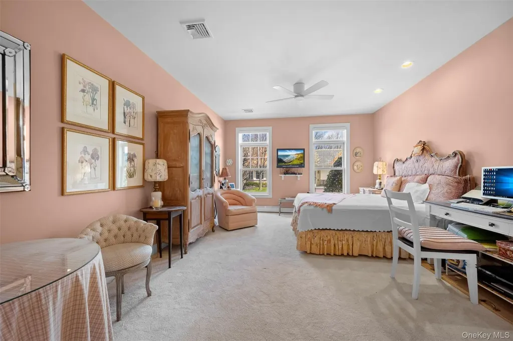 333 E Overlook Port Washington NY 11050