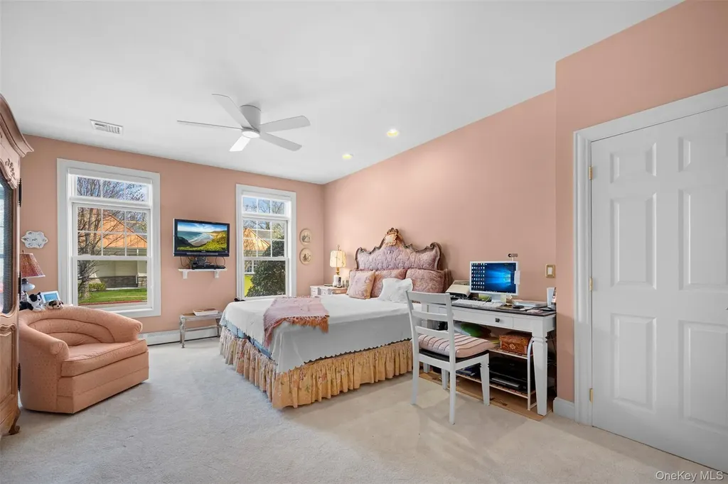 333 E Overlook Port Washington NY 11050