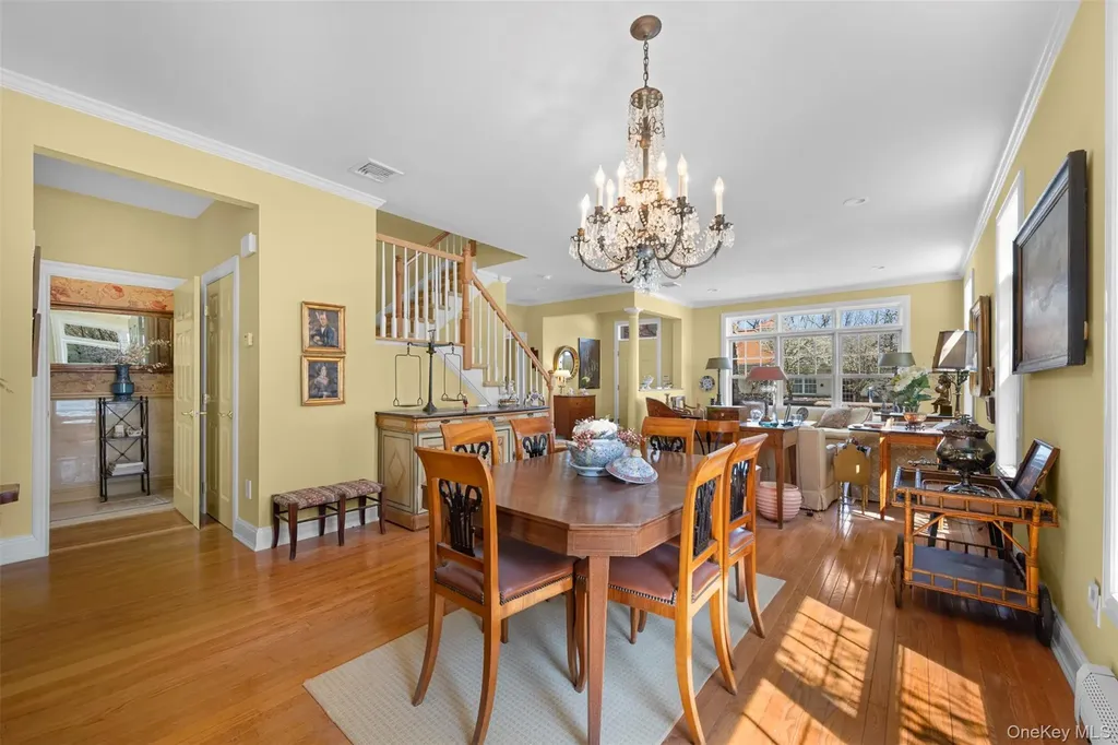333 E Overlook Port Washington NY 11050