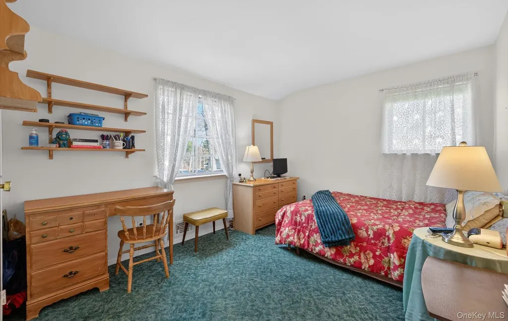 17 Peacock Lane Commack NY 11725
