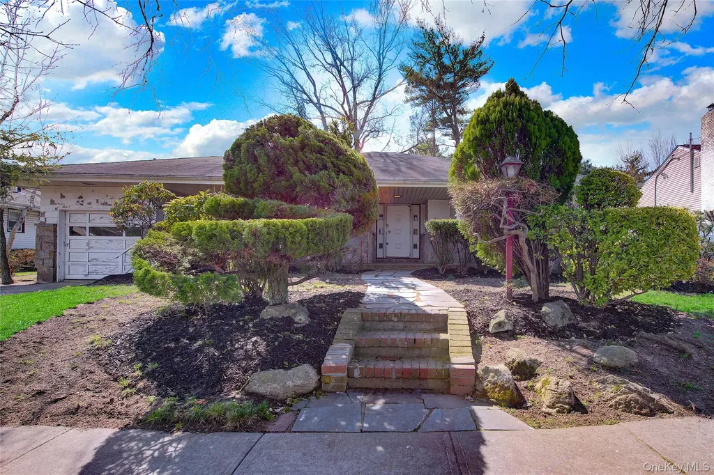 197 Delaware Avenue Freeport NY 11520