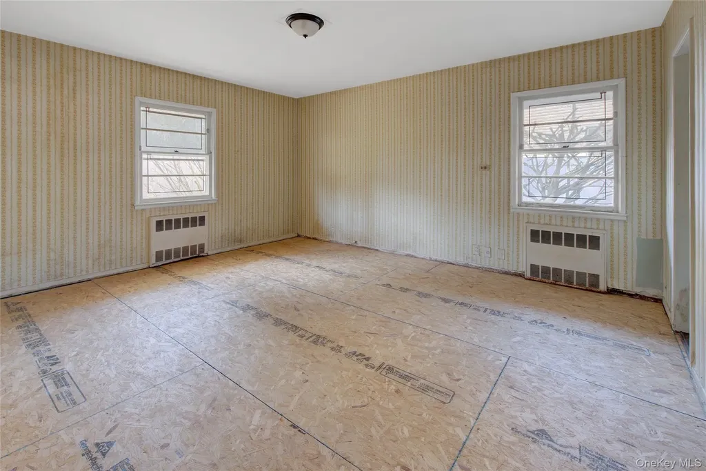 197 Delaware Avenue Freeport NY 11520