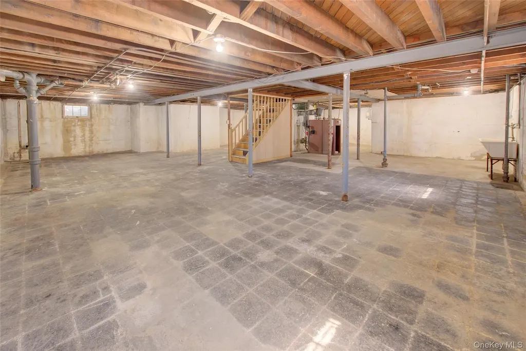 197 Delaware Avenue Freeport NY 11520