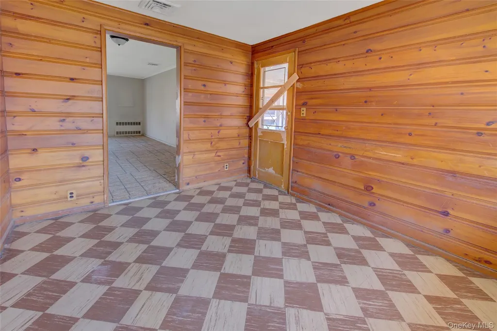 197 Delaware Avenue Freeport NY 11520