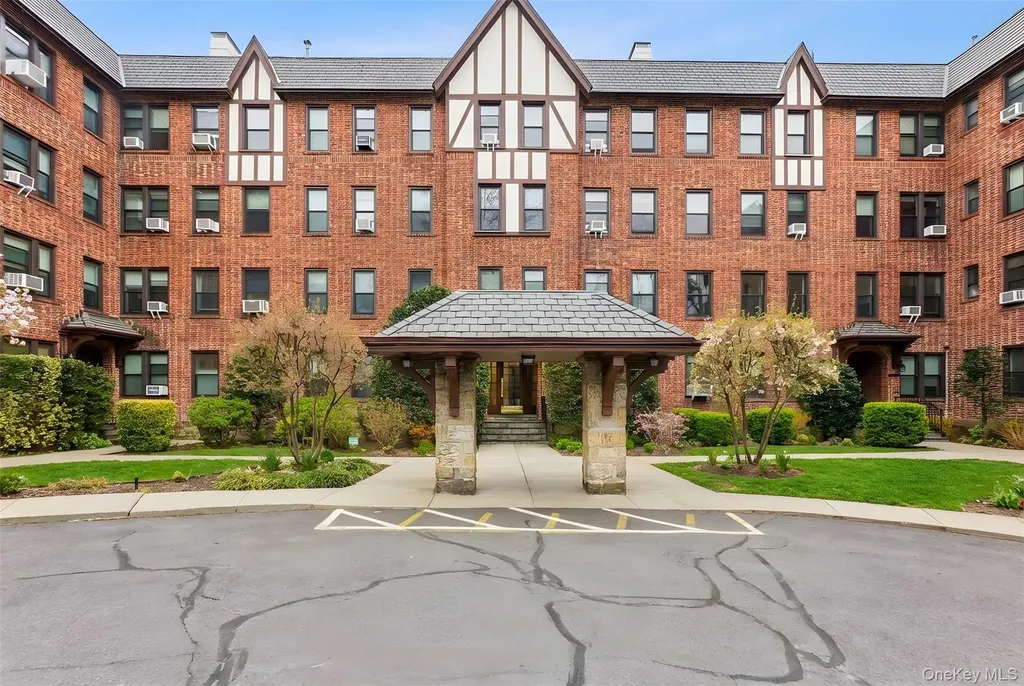 242 Bronxville Road Bronxville NY 10708