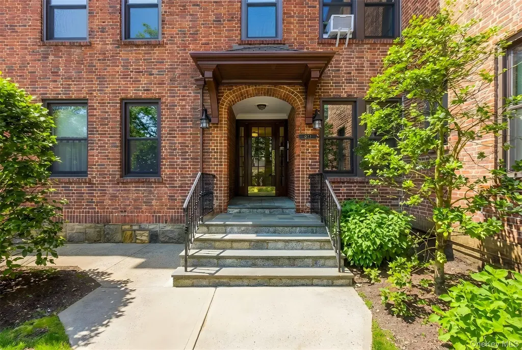 242 Bronxville Road Bronxville NY 10708