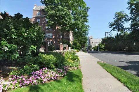 242 Bronxville Road Bronxville NY 10708