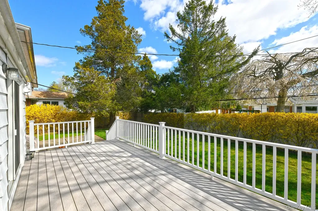 53 Stuart Drive Syosset NY 11791