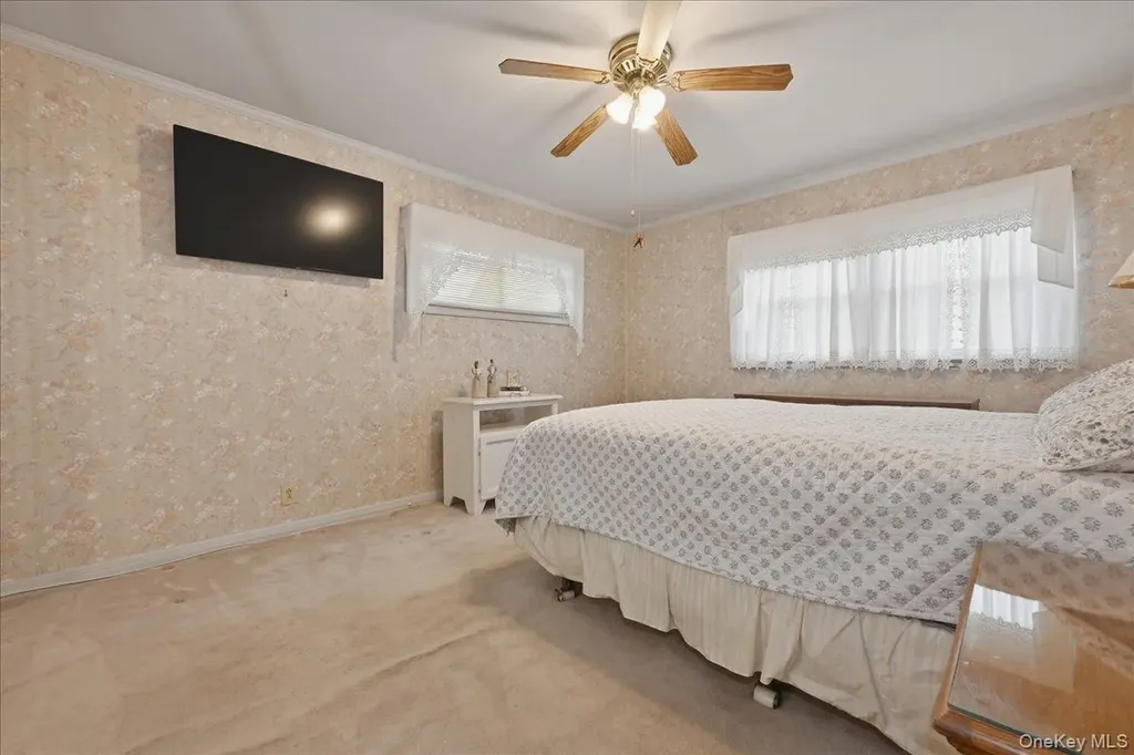 34 Jasmine Lane Valley Stream NY 11581