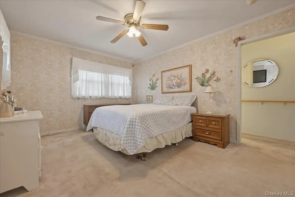 34 Jasmine Lane Valley Stream NY 11581