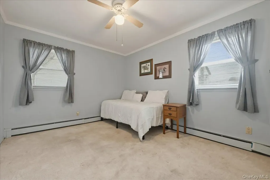 34 Jasmine Lane Valley Stream NY 11581