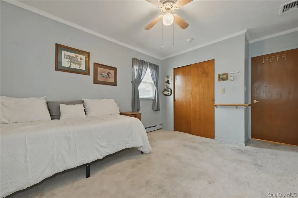 34 Jasmine Lane Valley Stream NY 11581