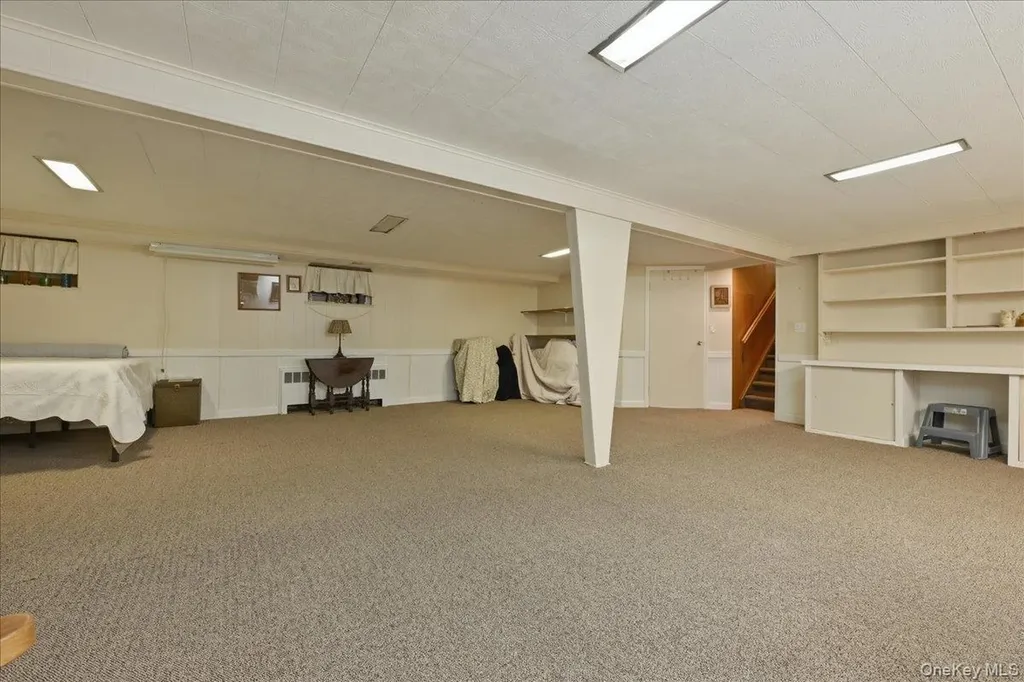 34 Jasmine Lane Valley Stream NY 11581