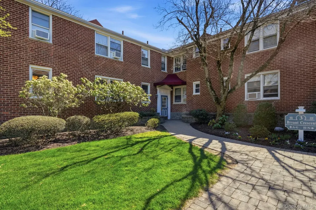 3 Bryant Crescent White Plains NY 10605