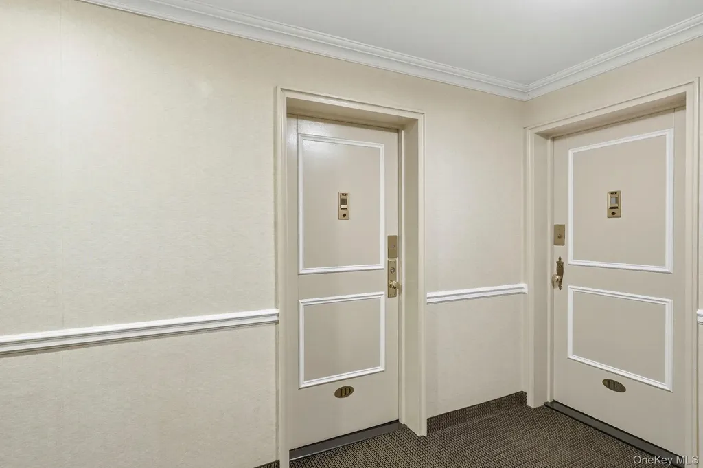 3 Bryant Crescent White Plains NY 10605