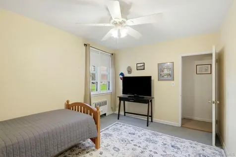3 Bryant Crescent White Plains NY 10605
