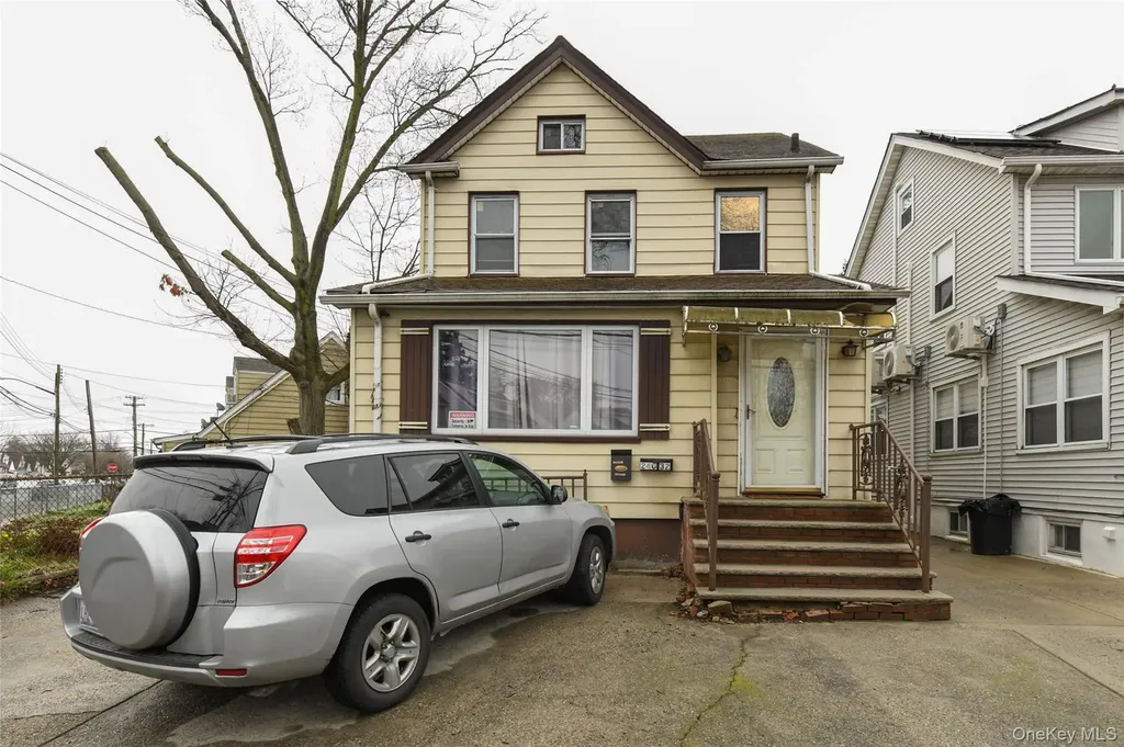24032 146th Avenue Rosedale NY 11422