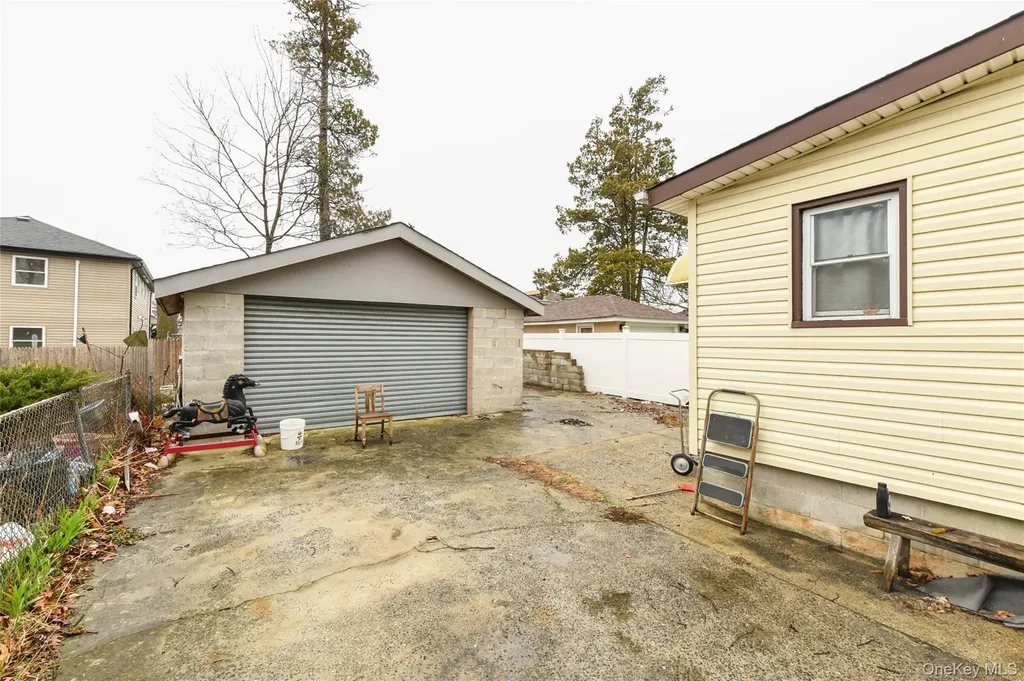24032 146th Avenue Rosedale NY 11422