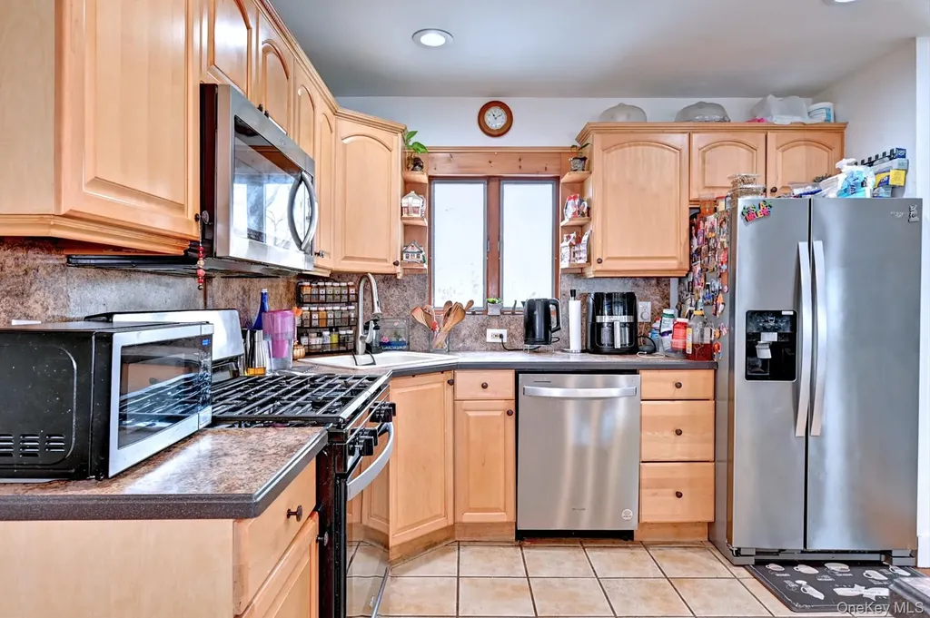 12 Bruce Lane Kings Park NY 11754