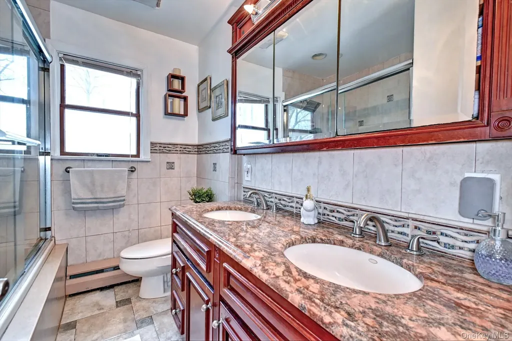12 Bruce Lane Kings Park NY 11754