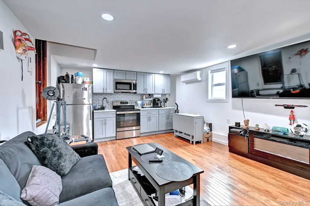 12 Bruce Lane Kings Park NY 11754