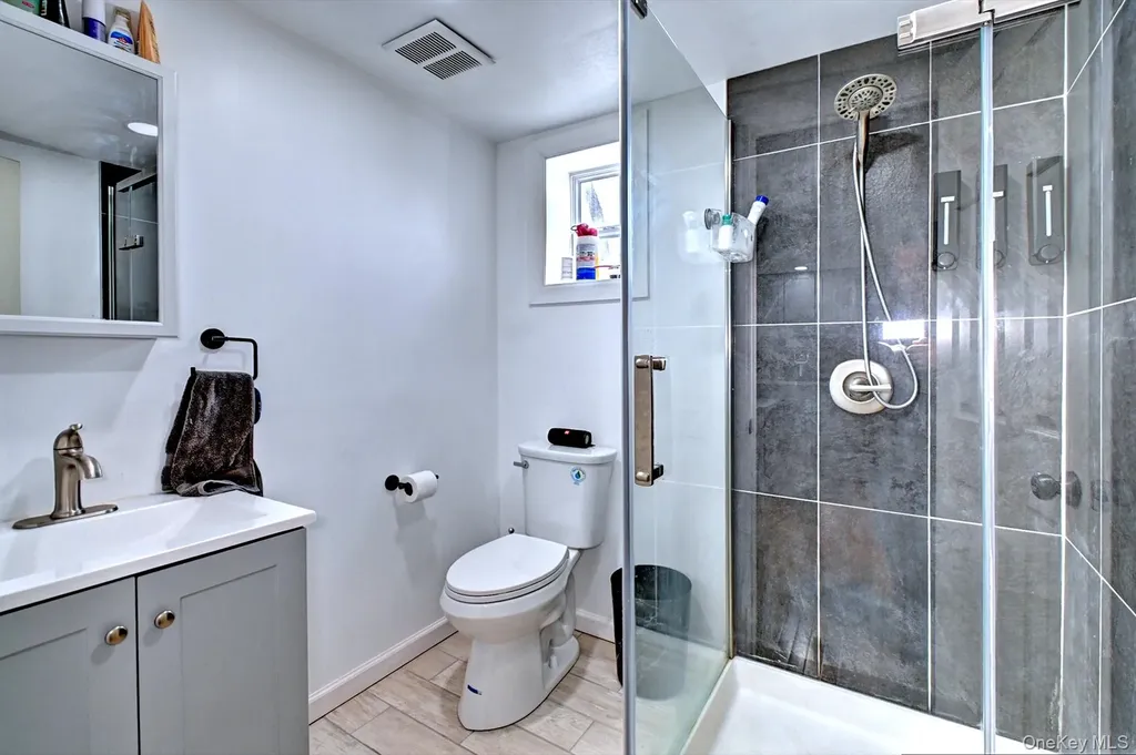 12 Bruce Lane Kings Park NY 11754