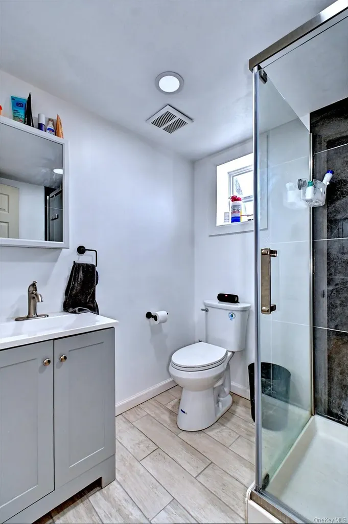 12 Bruce Lane Kings Park NY 11754
