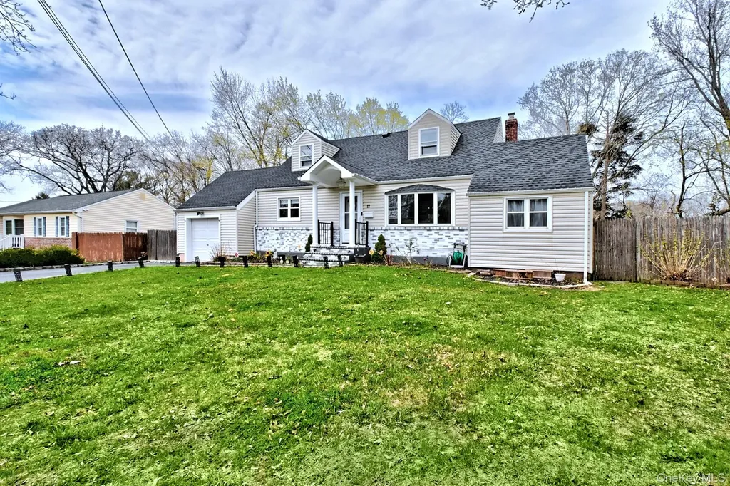 12 Bruce Lane Kings Park NY 11754