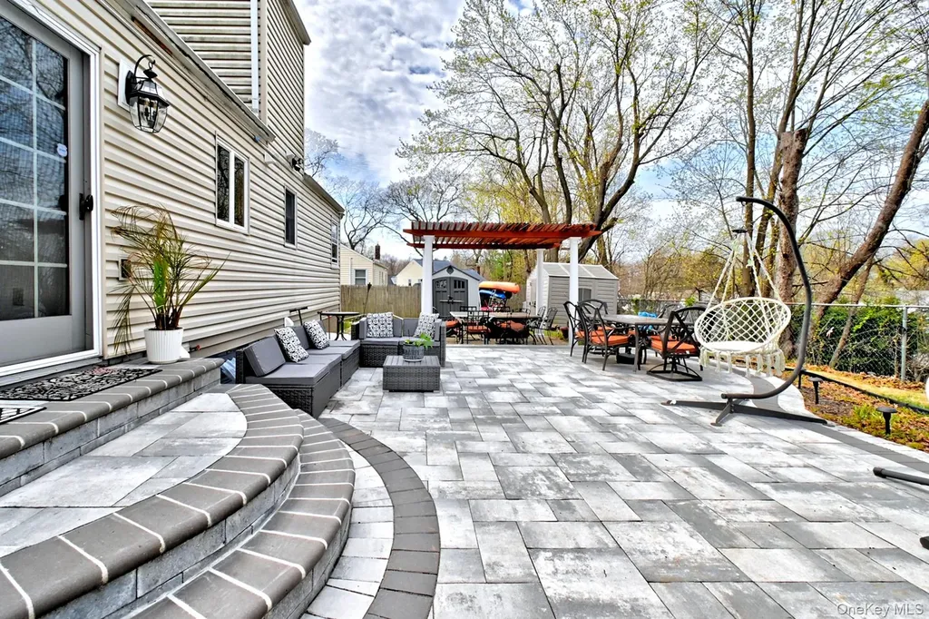 12 Bruce Lane Kings Park NY 11754