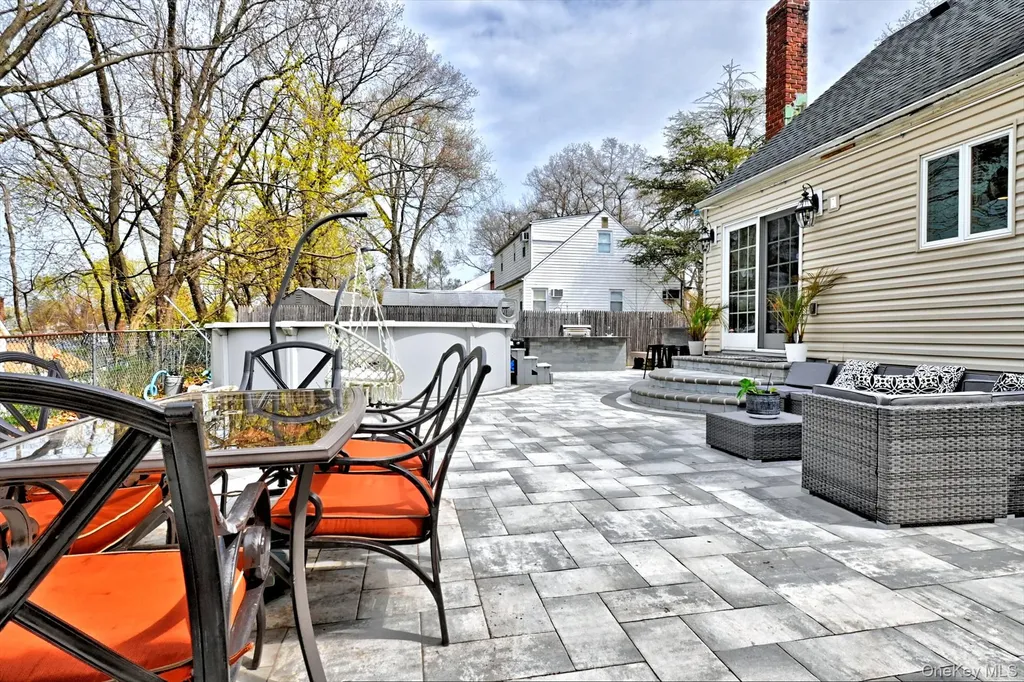 12 Bruce Lane Kings Park NY 11754