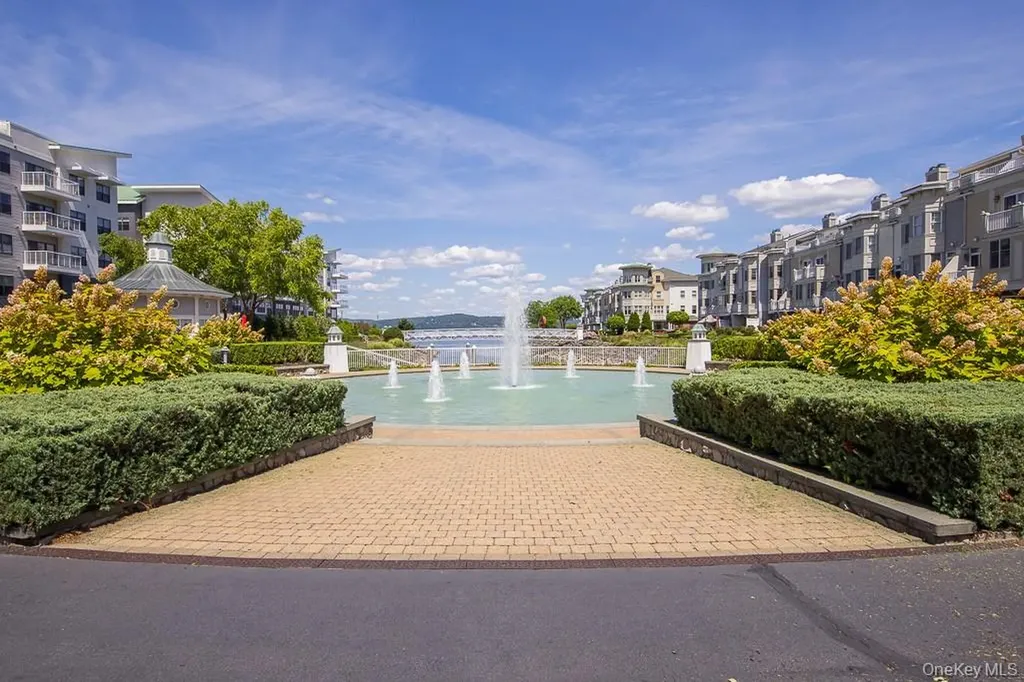 1321 Round Pointe Drive Haverstraw NY 10927