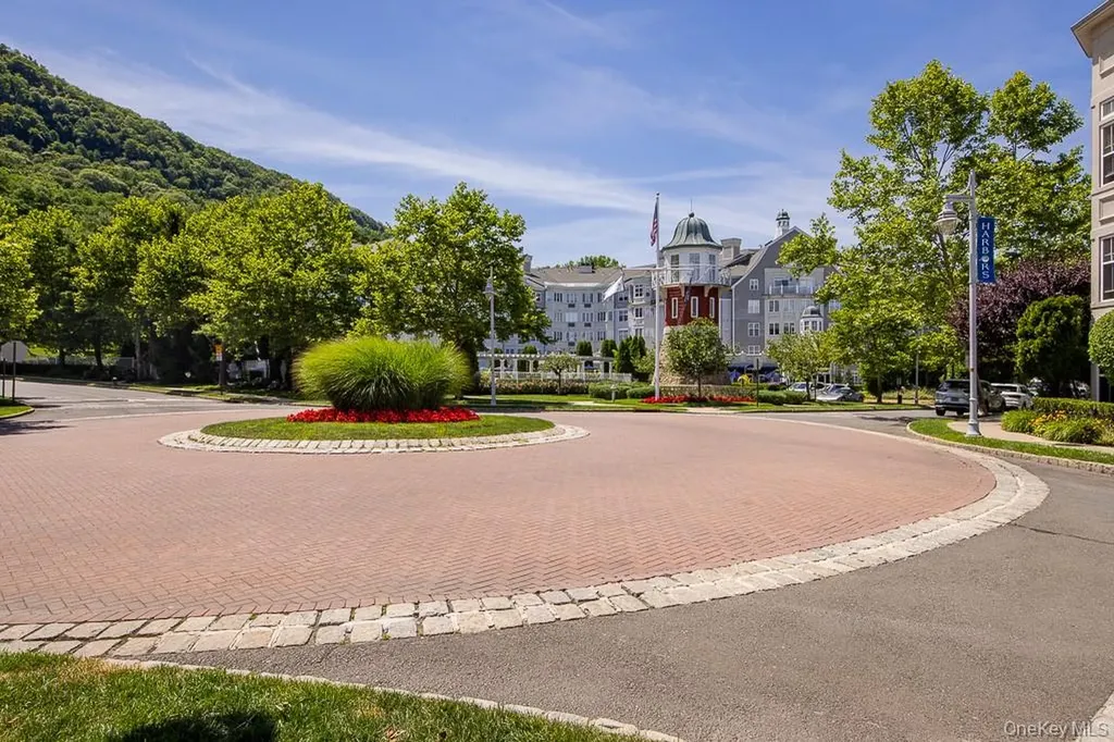 1321 Round Pointe Drive Haverstraw NY 10927