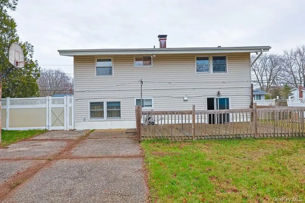 376 Magnolia Drive Selden NY 11784