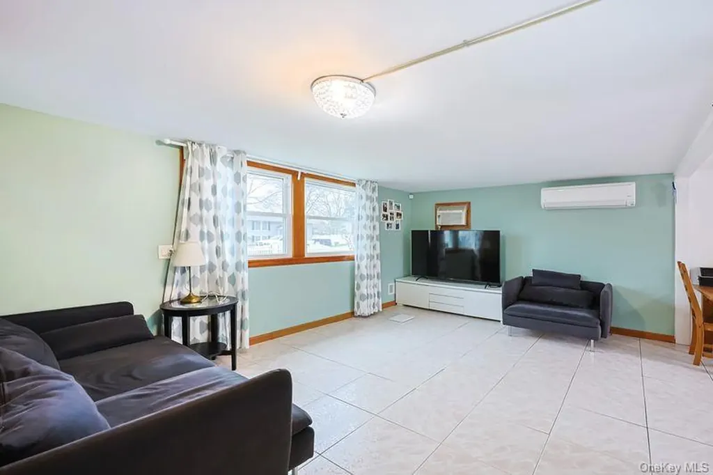 376 Magnolia Drive Selden NY 11784