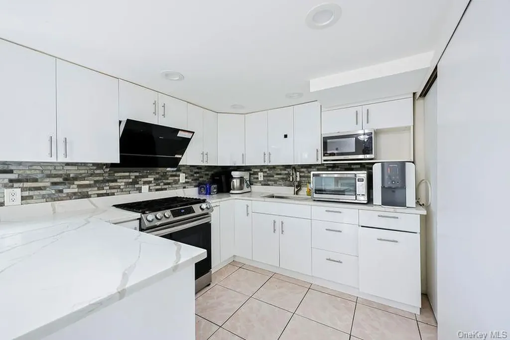376 Magnolia Drive Selden NY 11784