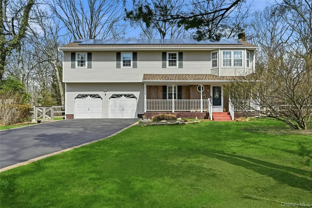 41 N Country Road Shoreham NY 11786