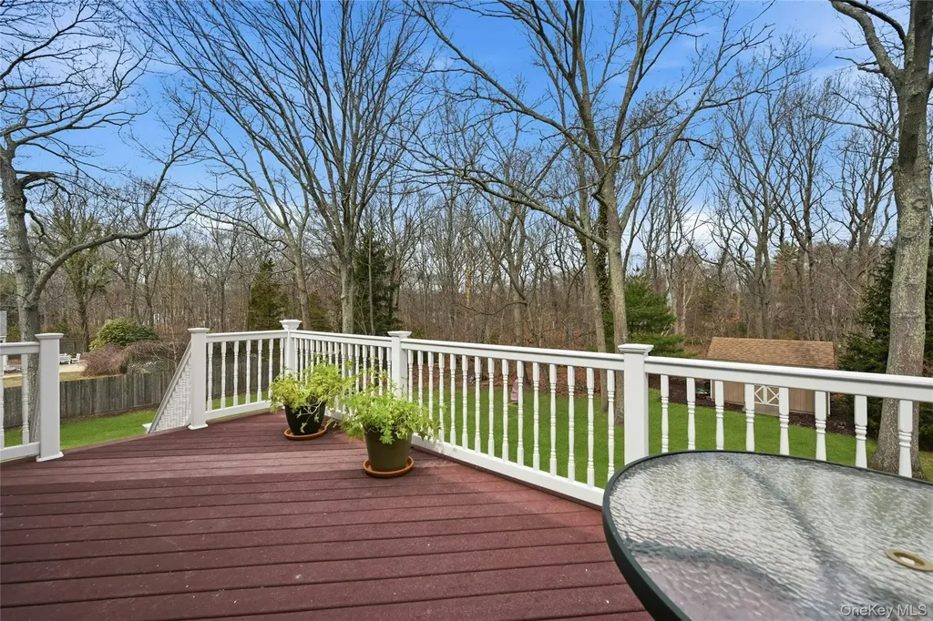 41 N Country Road Shoreham NY 11786