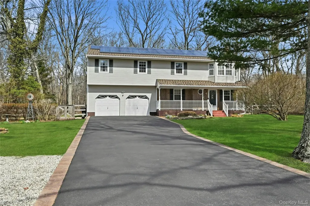 41 N Country Road Shoreham NY 11786