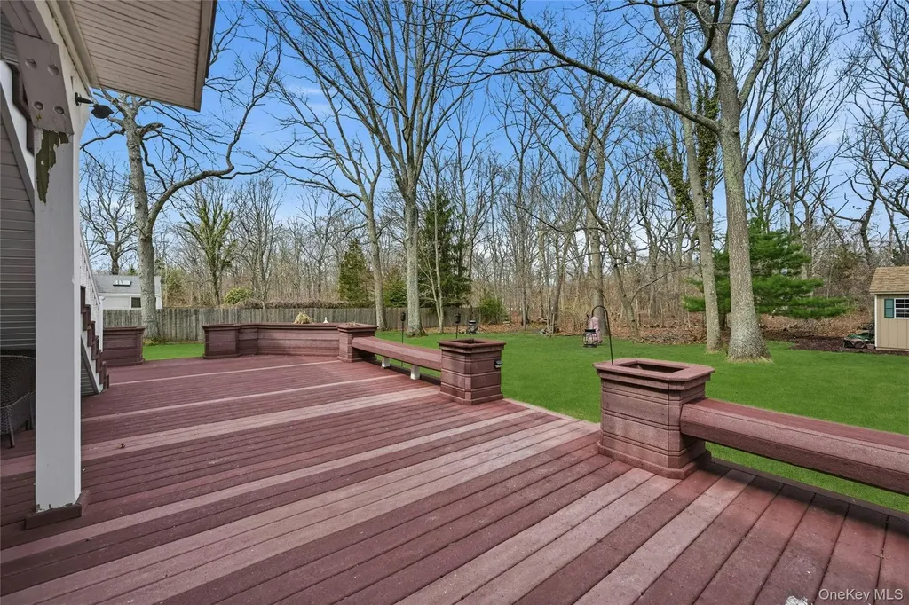 41 N Country Road Shoreham NY 11786