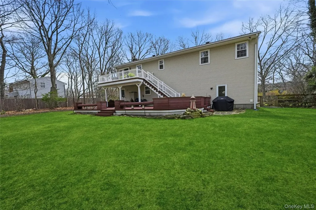 41 N Country Road Shoreham NY 11786
