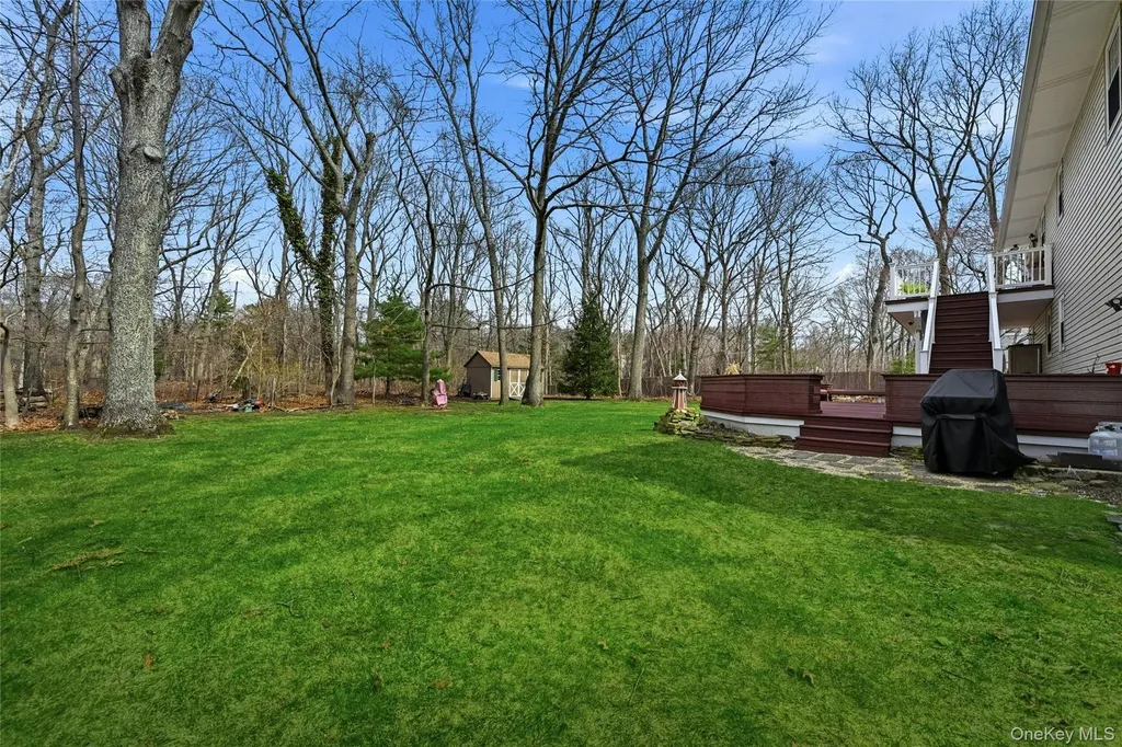 41 N Country Road Shoreham NY 11786